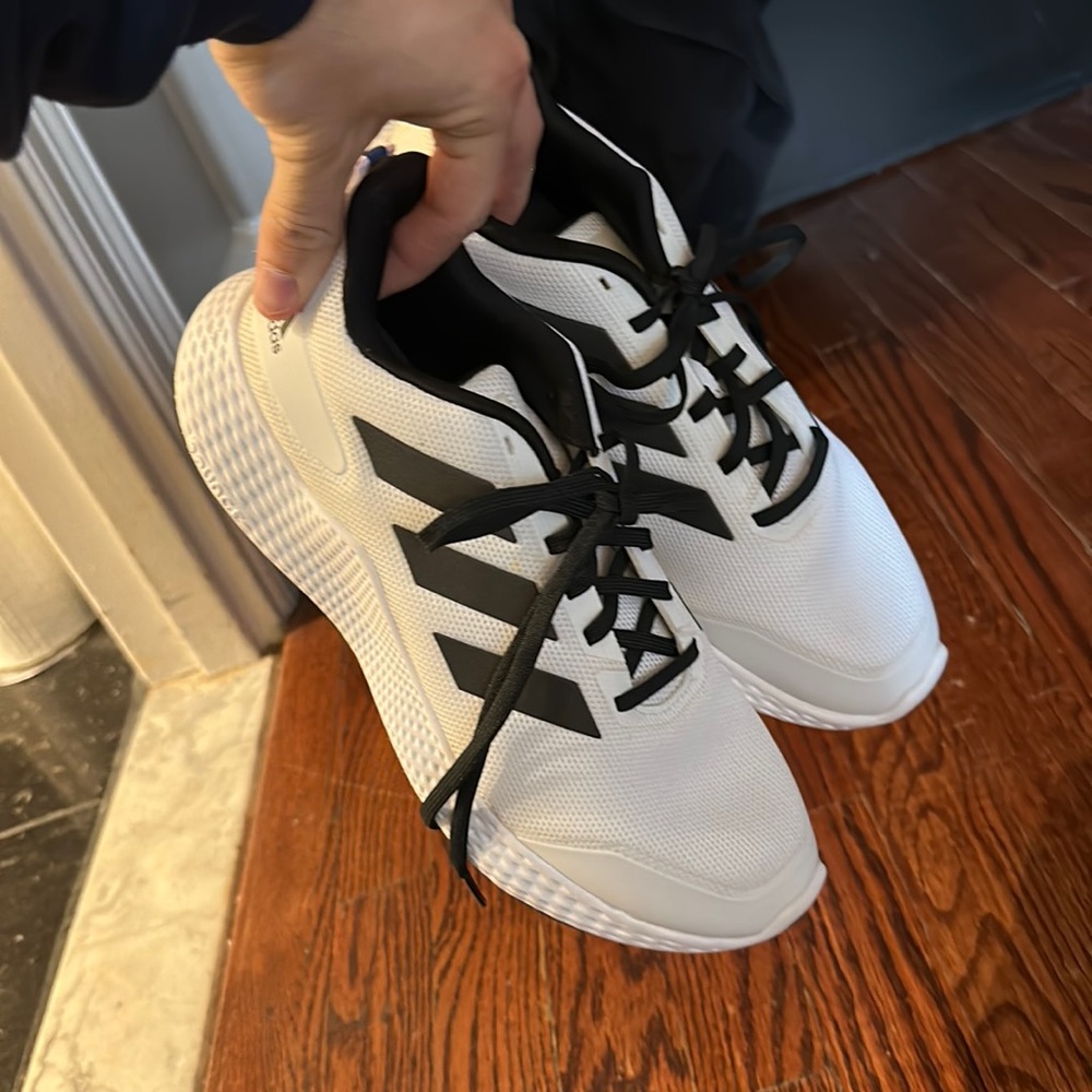 Men’s Adidas Gameday Sneakers size 8 NWOT